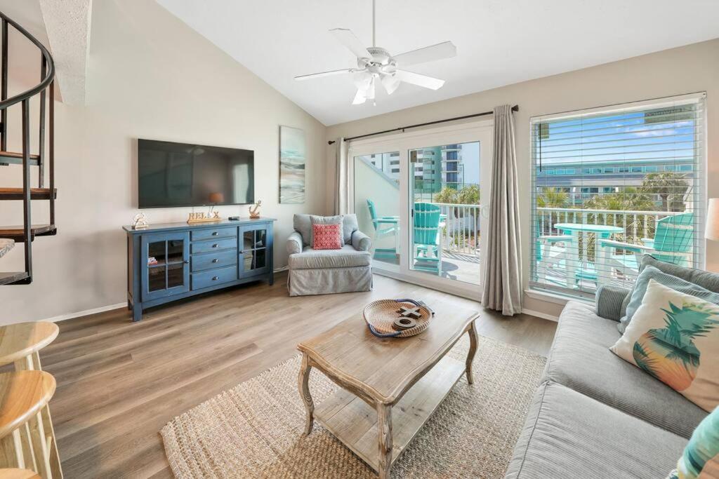 Cozy And Bright On Private Section Of With A Pool! Appartement Panama City Beach