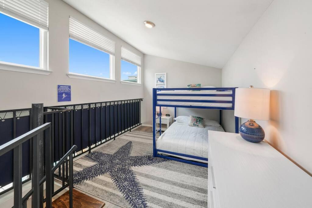 Cozy And Bright On Private Section Of With A Pool! Appartement *